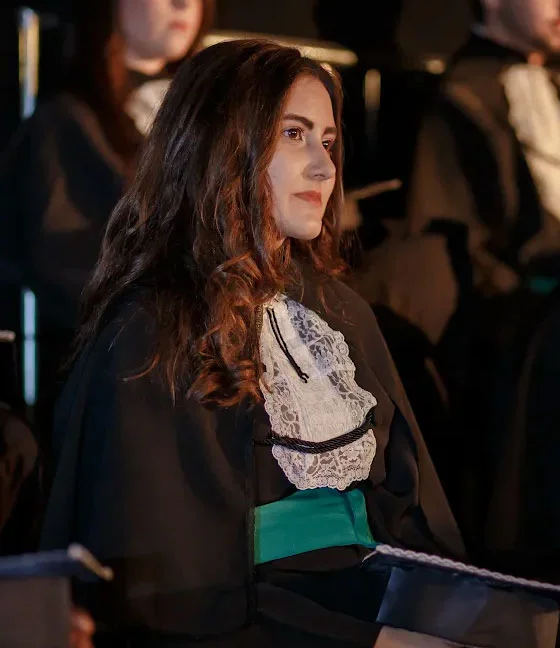 Isabela Telles, formada em Nutrição em 2023, na cerimônia de graduação